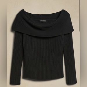 Banana Republic off the Shoulder Black Sweater. Size medium